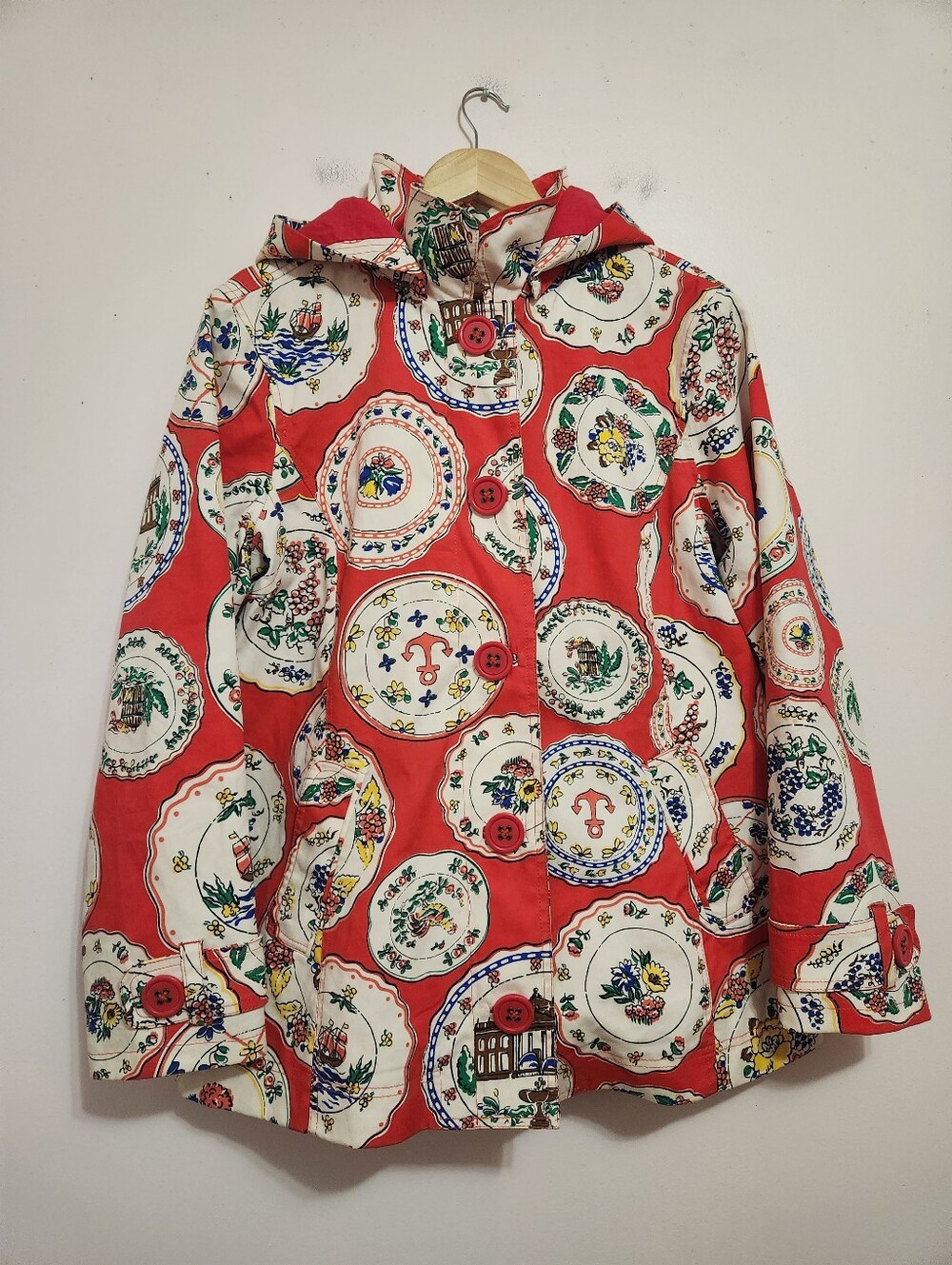 Boden Red Nautical Souvenir Plate Print Cotton Hooded Jacket Coastal Grandma